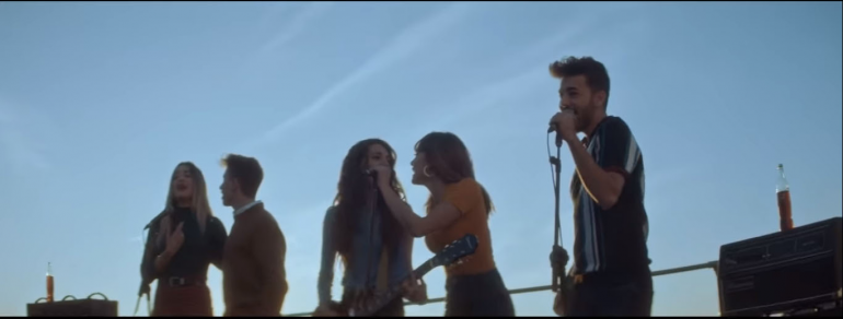 El Mundo Entero - Oficial – Aitana, Ana Guerra, Agoney, Lola Indigo y Raoul feat. Maikel Delacalle